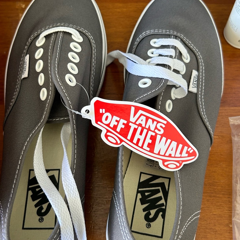 Brand new Vans. Size 6.5 men, 8 women. Authentic Lo Pro.
